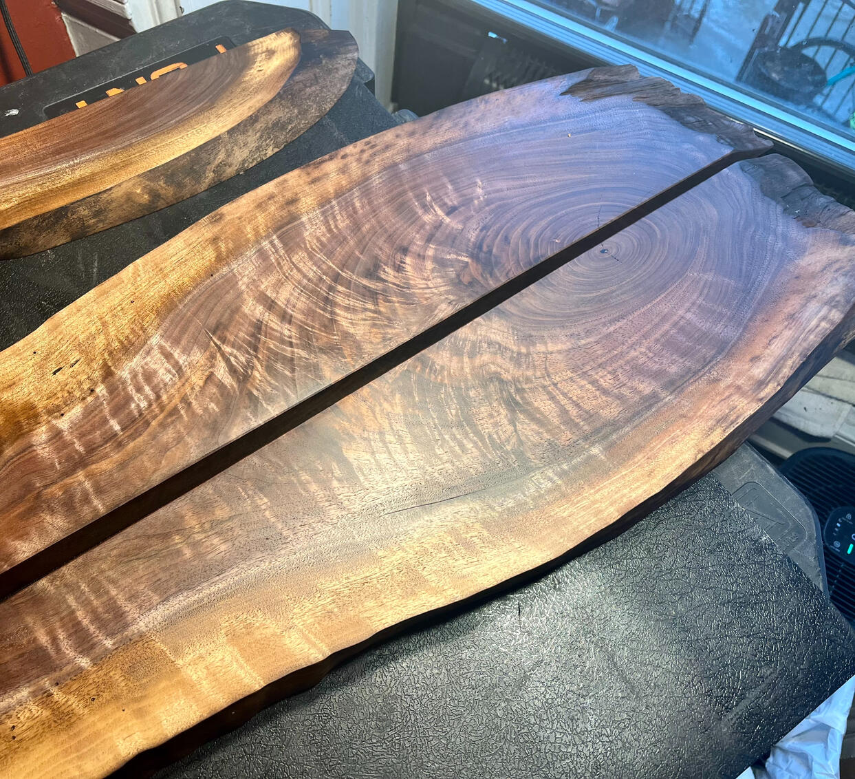 Figured black walnut grain Figured black walnut grain